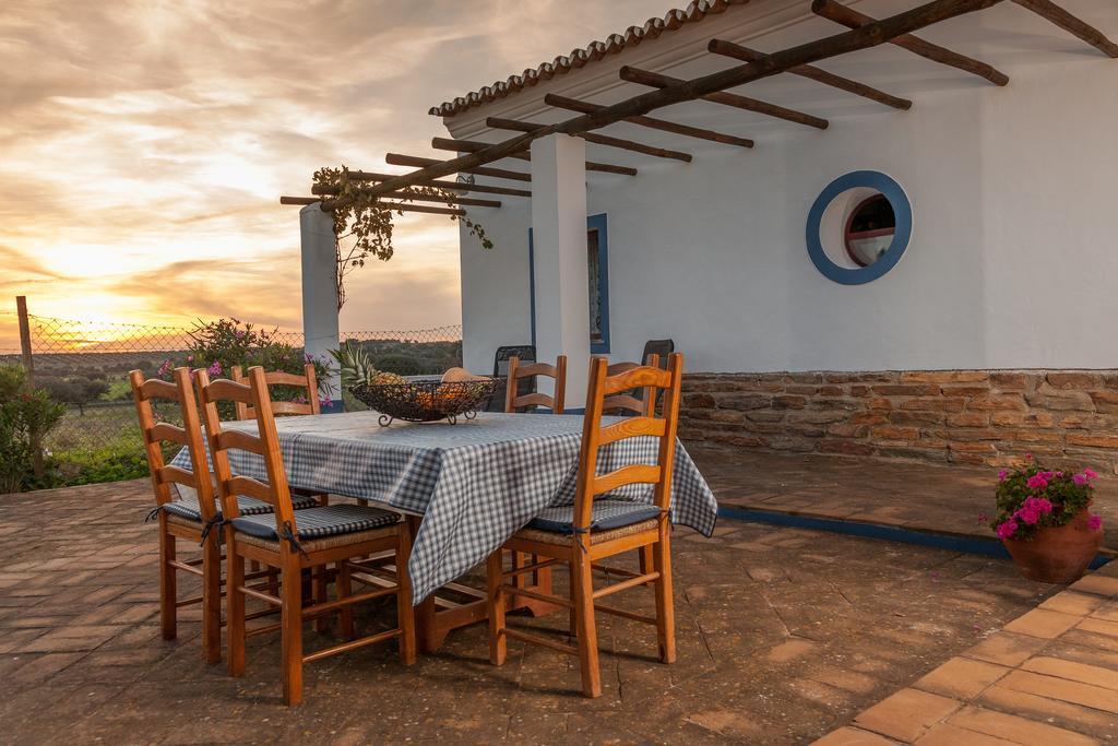 Monte Farropo Hotel Monsaraz Bagian luar foto